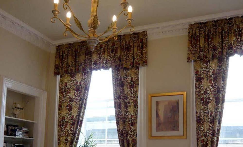 Hotel Royal Mile 4*